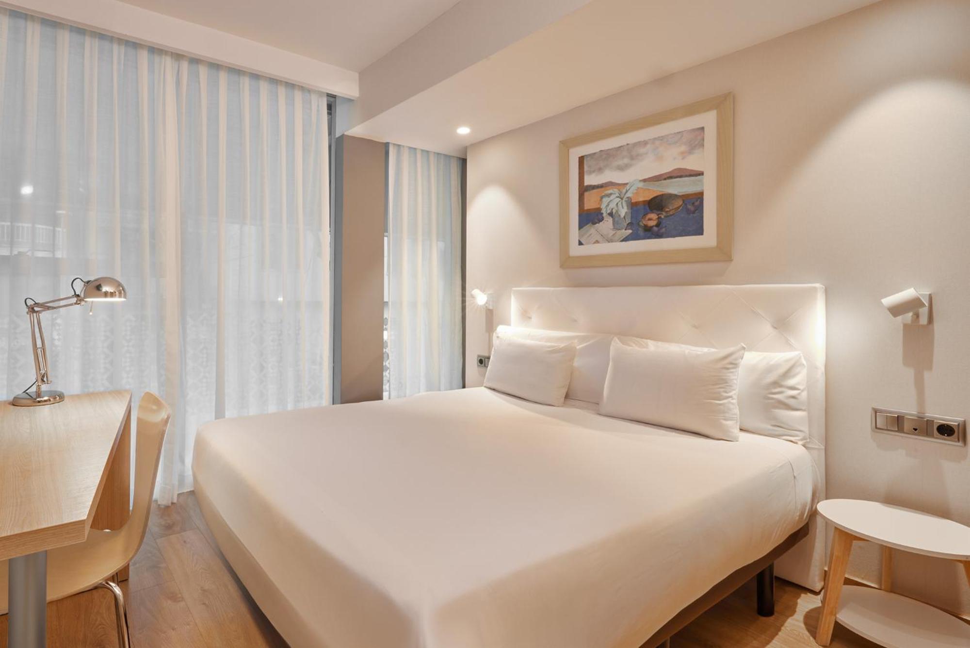 Barcelona Century Hotel Esterno foto